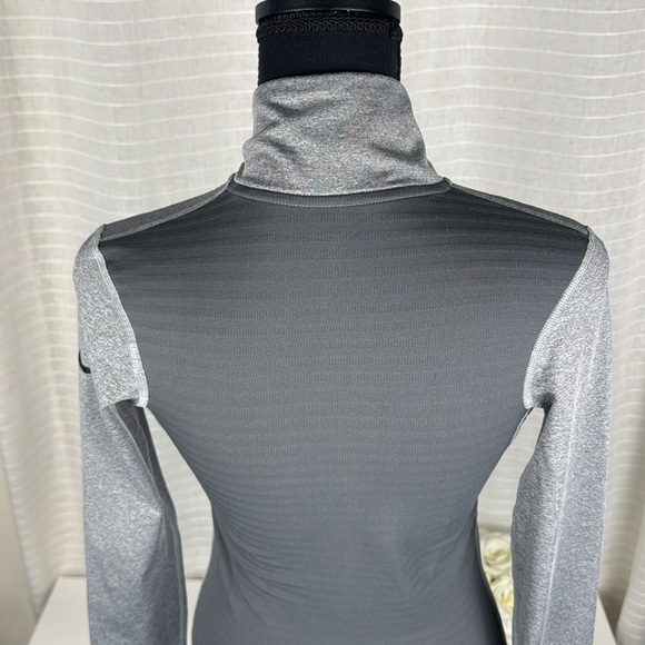 Nike Pro Dri-fit Hyperwarm 1/2 Zip Pullover Top Gray Long Sleeve Thumb, XSmall - Picture 11 of 15